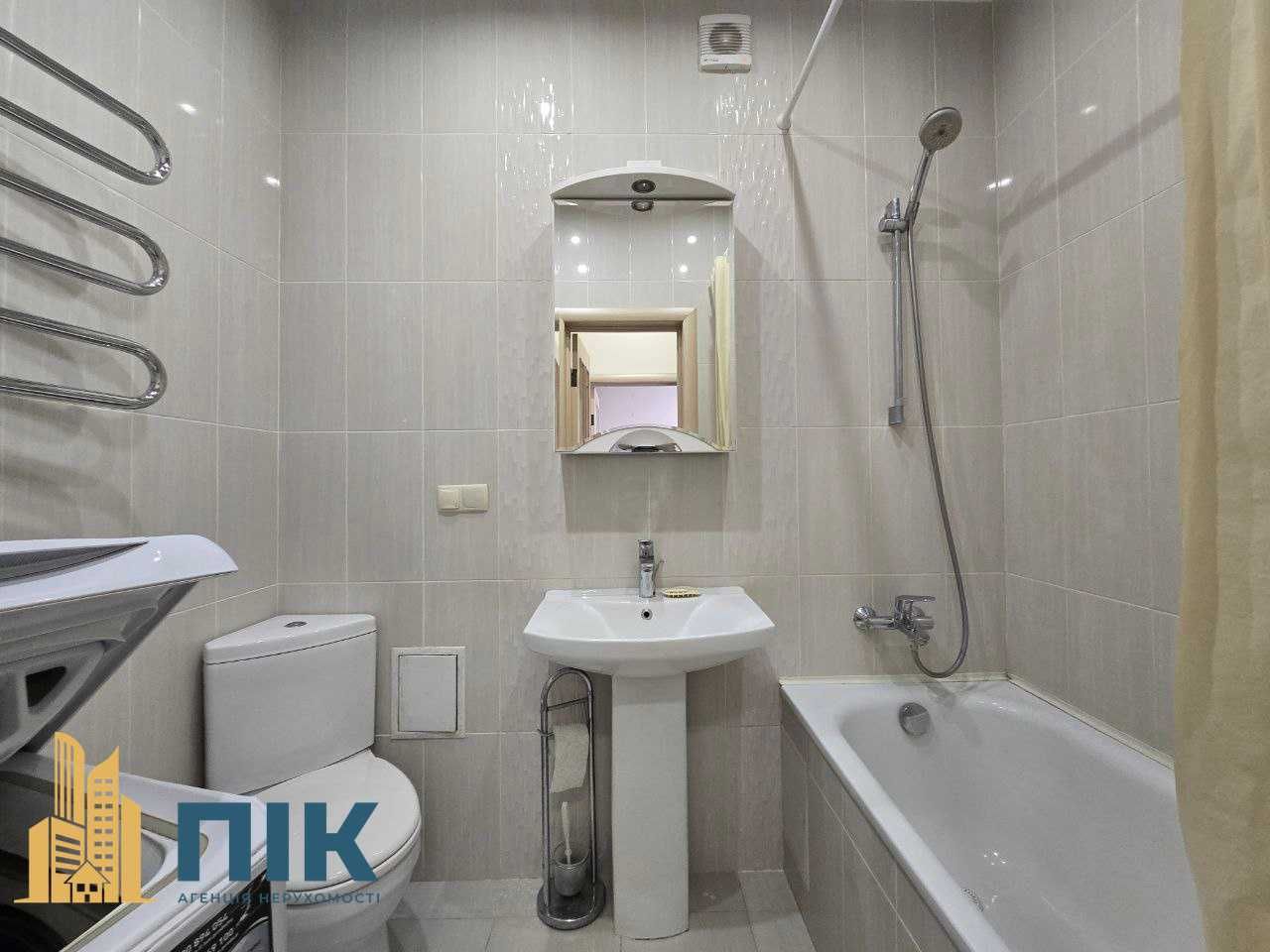Без%- Оренда 1-кімнатної квартири в Крюківщині, вул. Освіти, 2А
