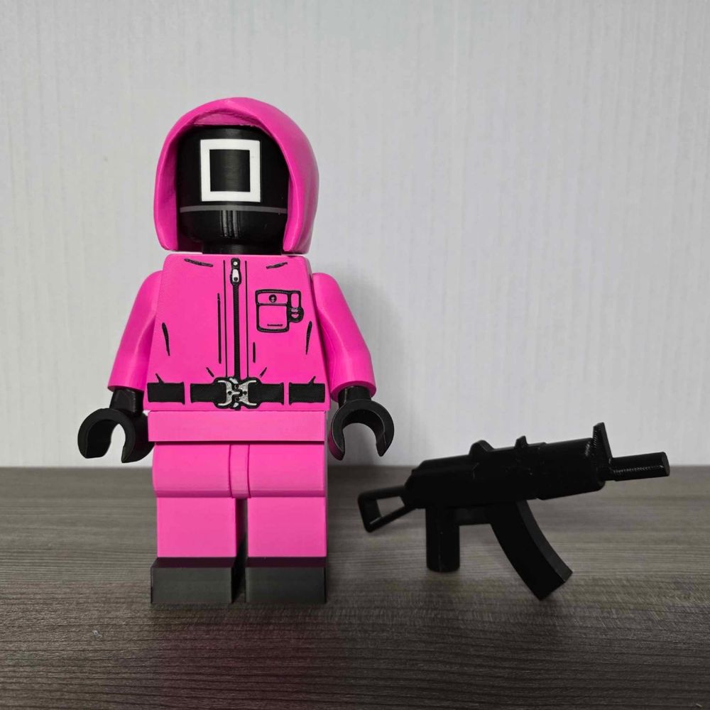 Figurak Strażnik Squid Game Kwadrat Lego XL