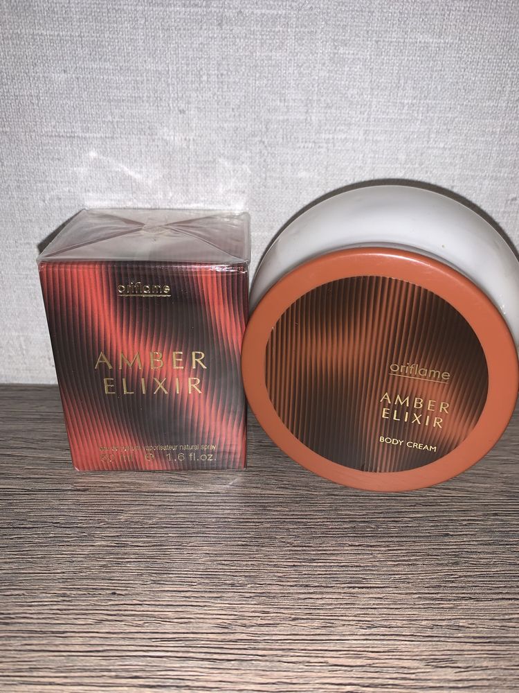 Отличный подарок для любимой девочки- Amber elixir Oriflame. Набор!!!