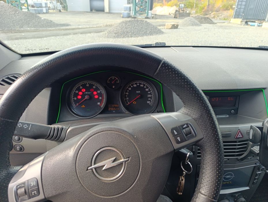 Opel Astra H 2004