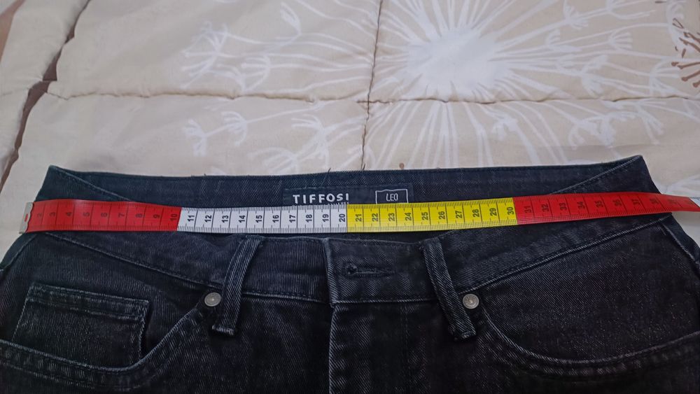 Calças Tiffosi pretas