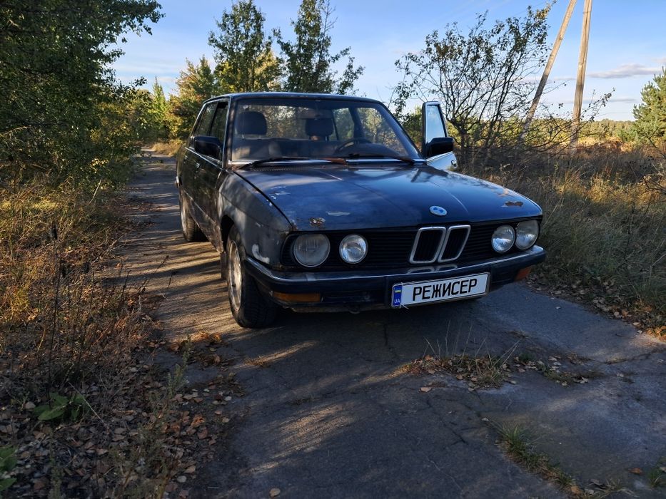 Продам BMW e28 520