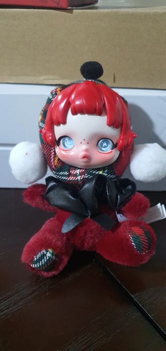 Продам  Брелок POP MART SKULLPANDA Winter Symphony Лімітована зимова