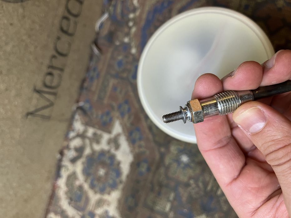 Свеча накаливания A0001598101 Mercedes