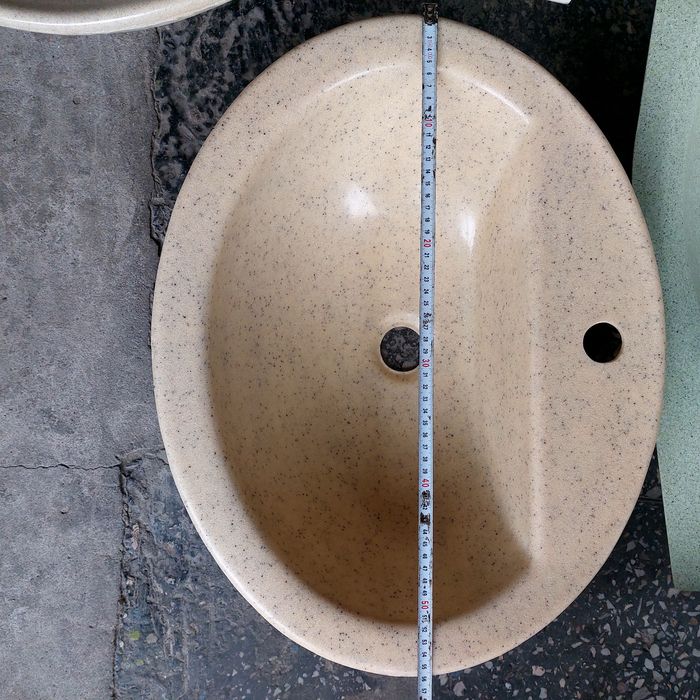 продам  умывальники композит под столешницу