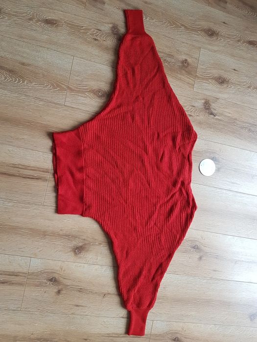 L 40 NA-KD sweter damski motyl bawełna akryl sweterek bawełniany czerw