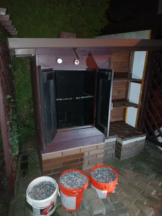 Mam do sprzedania wedzarnik ardzo mocny