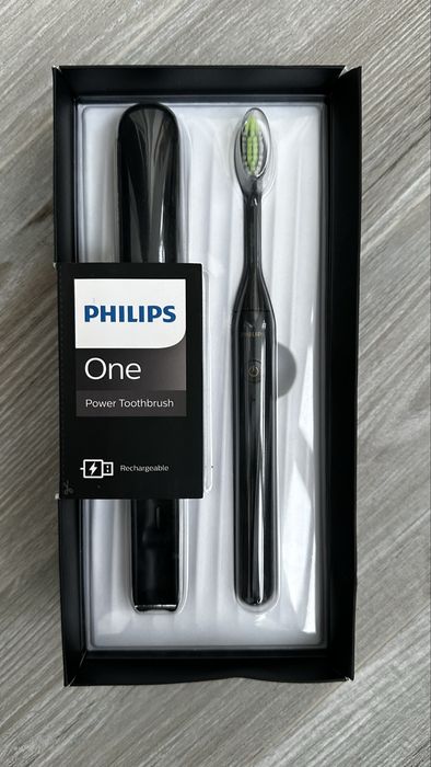 Електрична зубна щітка Philips One by Sonicare.