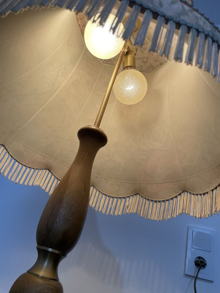 Piekna klasyka lampa w stylu vitage