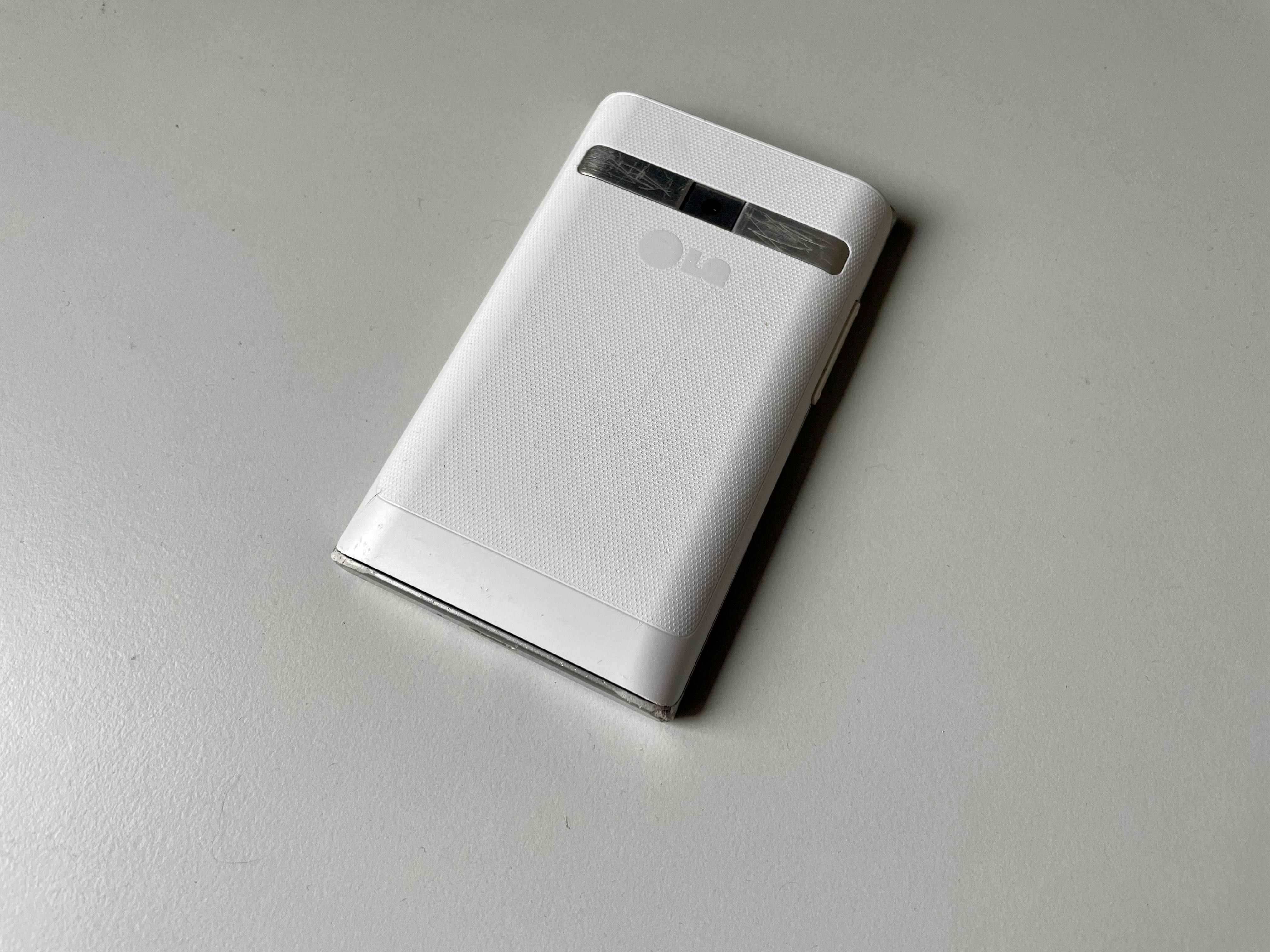 Smartfon LG E-400