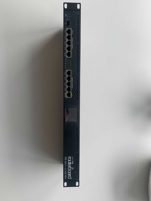 Продам Маршрутизатор MikroTik RB2011UiAS-RM
