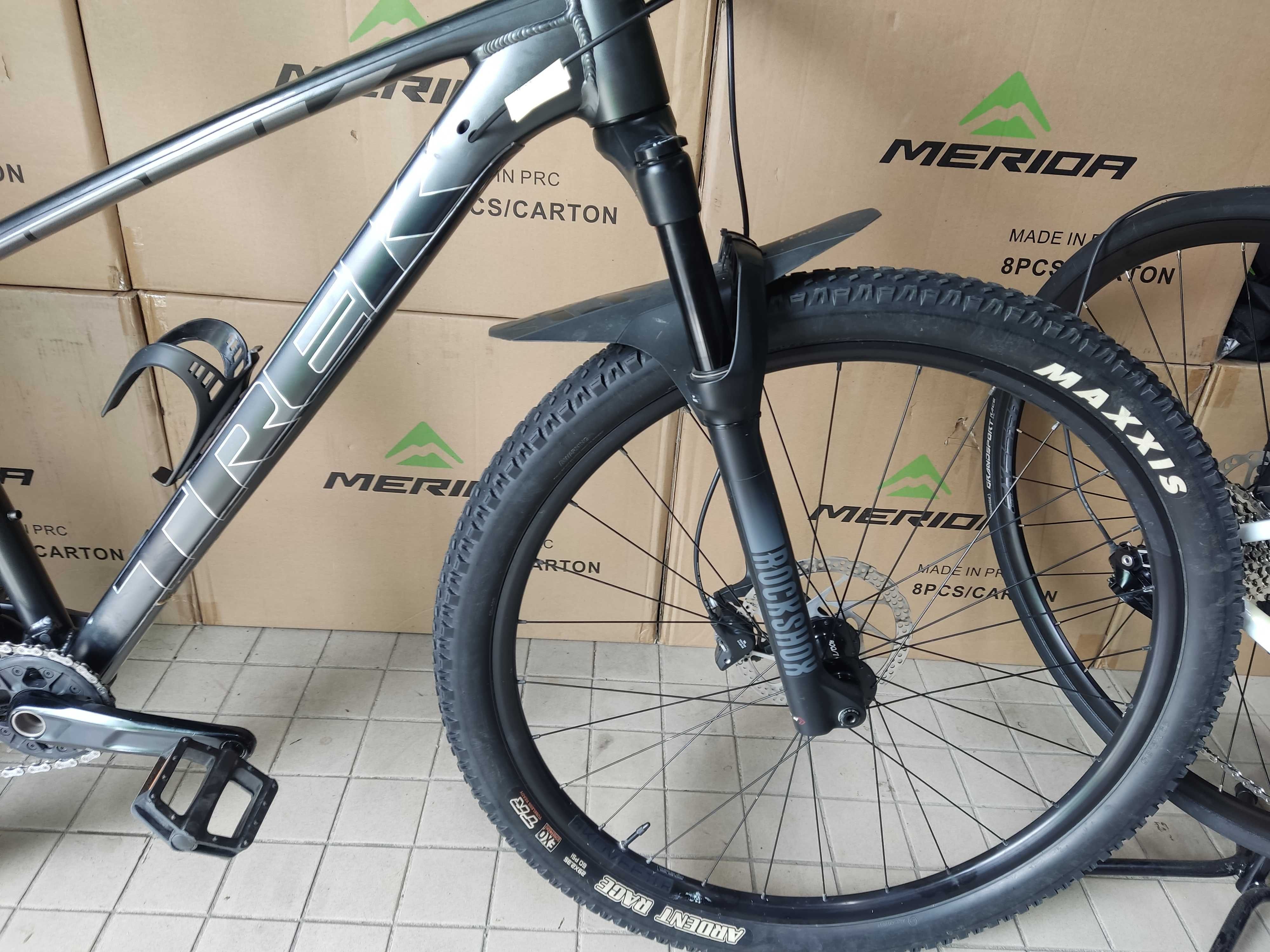 Trek xcaliber 12v