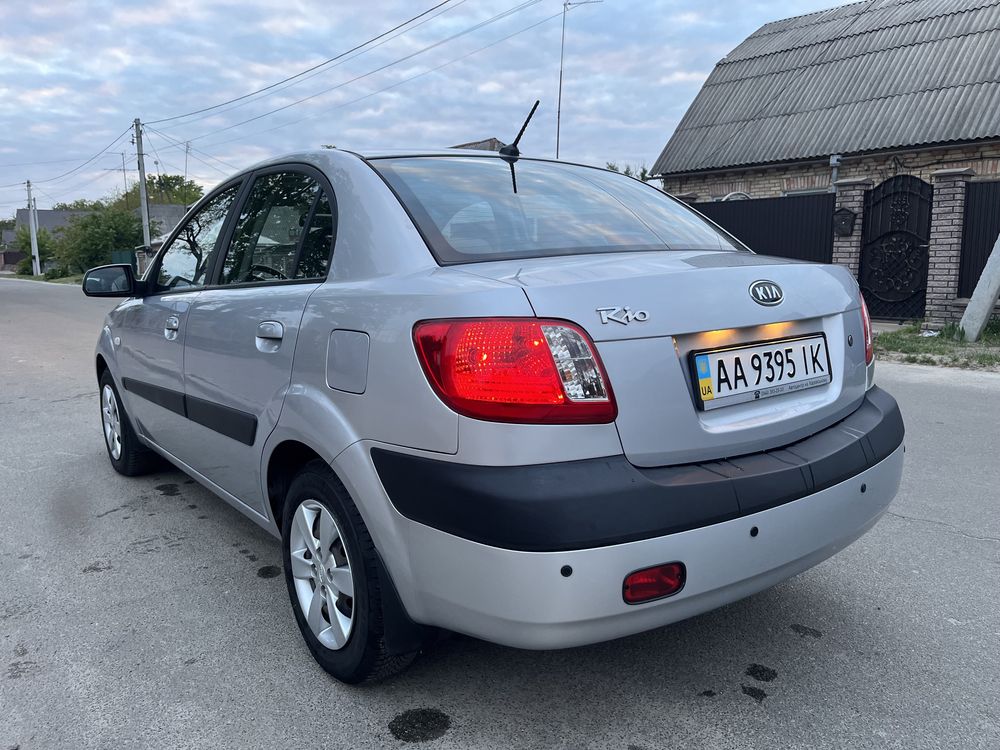 Як нова !!! 61.т.км. Kia Rio 2009