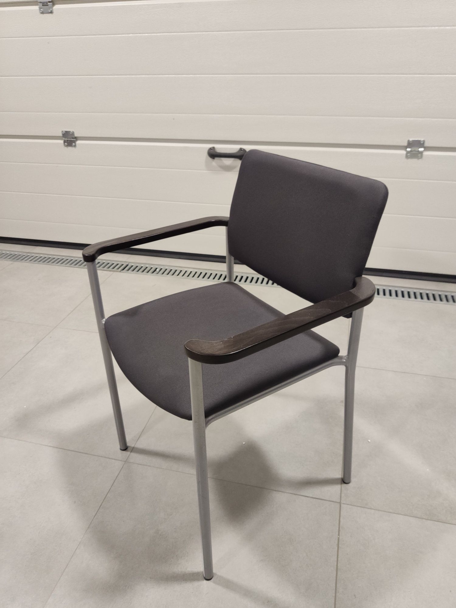Krzesła biurowe novy styl