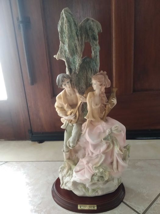 Estátua de Marfínite Genuine Branca