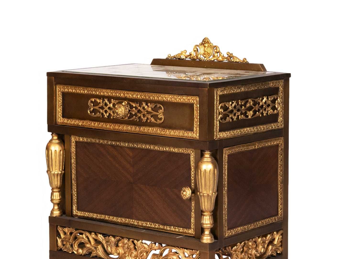 Mesa cabeceira bronze dourado século XX | Luís XV