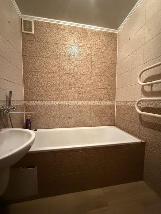 Продам 3 кім. Чешку на Безручка