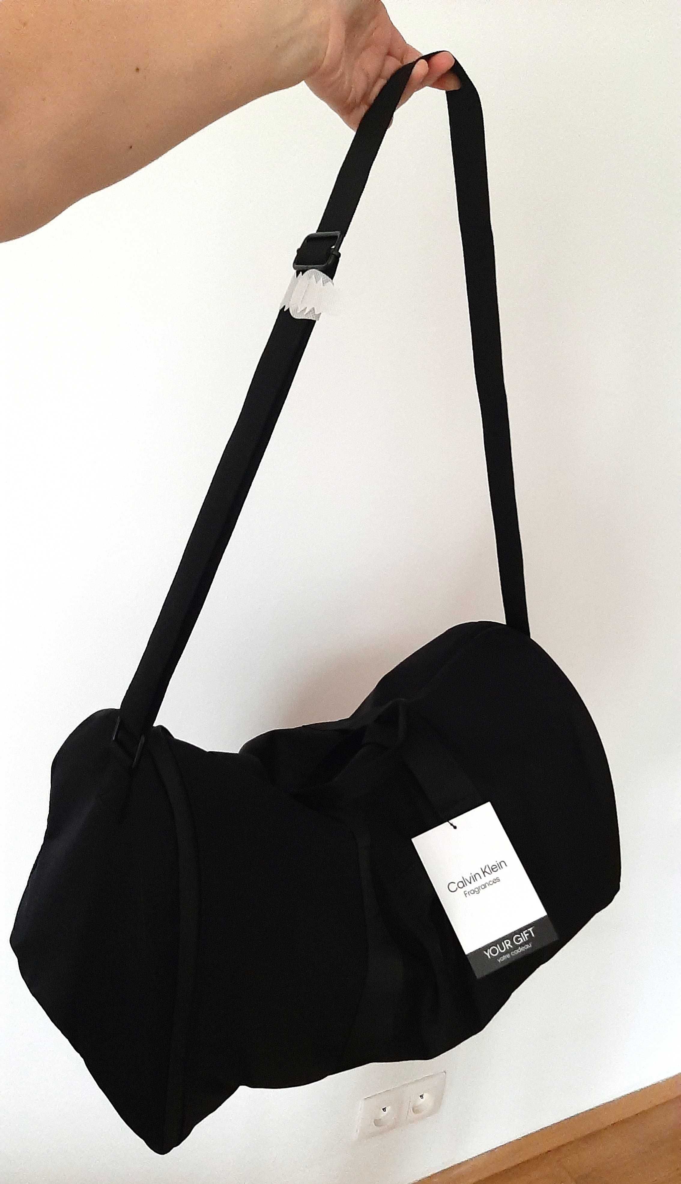 nowy pokrowiec + torba w jednym 2w1 czarna Calvin Klein