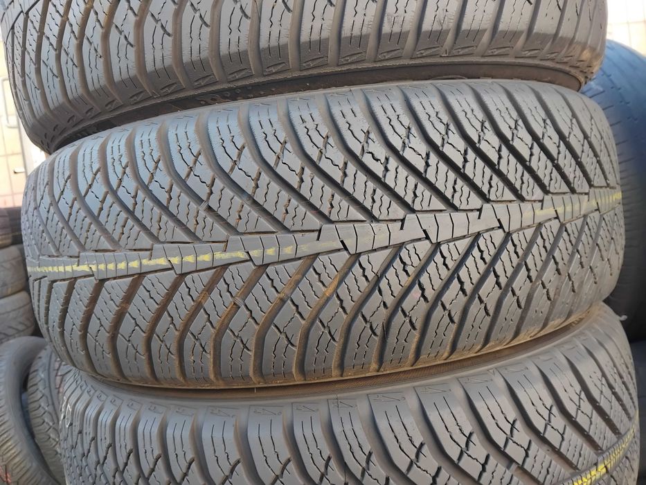 Шини 195/60 R15 Kumho Solus HA31 Комплект Зима
