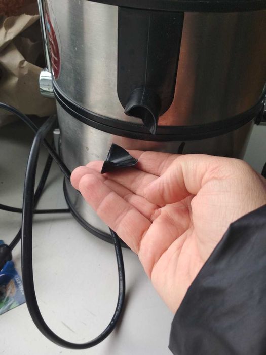 Соковижималка центробіжна SCARLETT SC-019 1000 Вт на запчастини