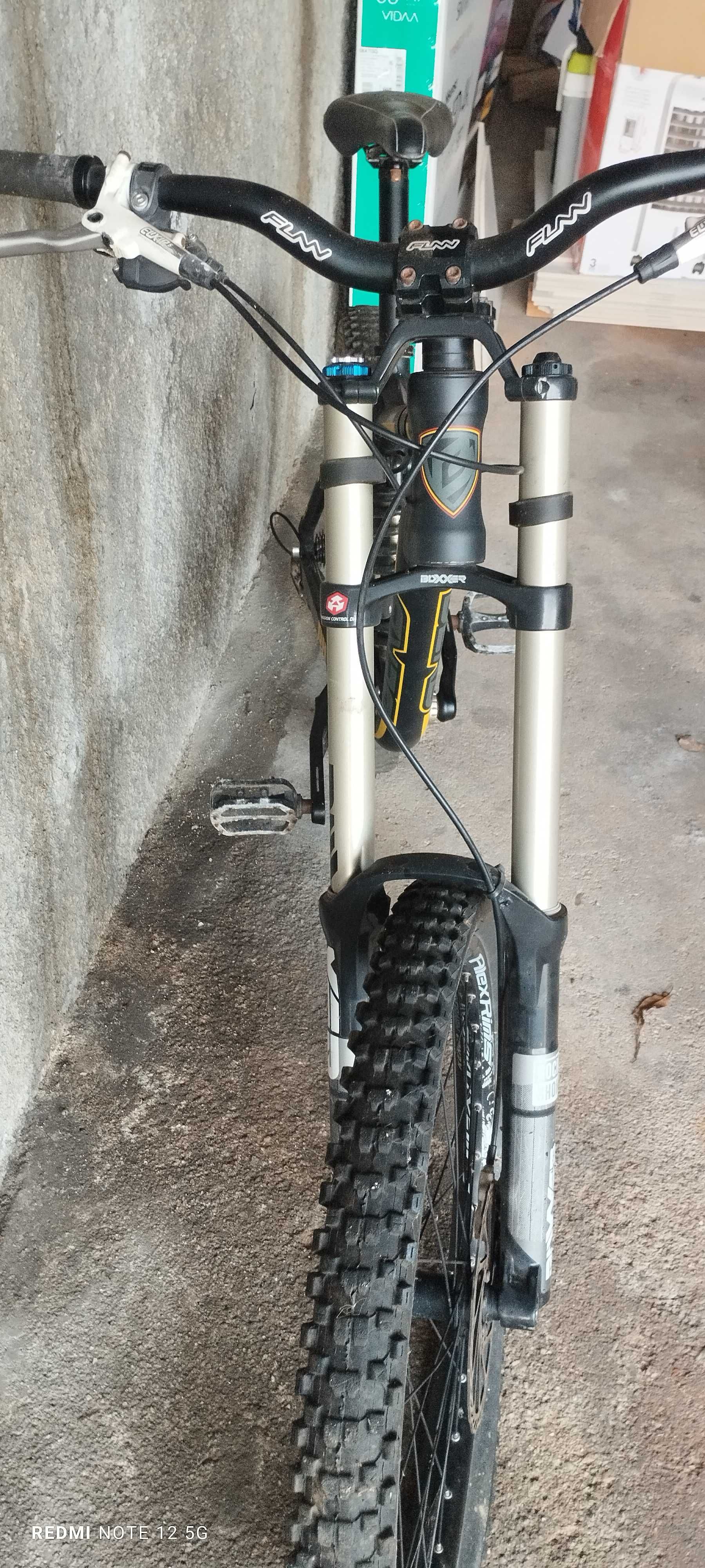 Vendo bicicleta como nova