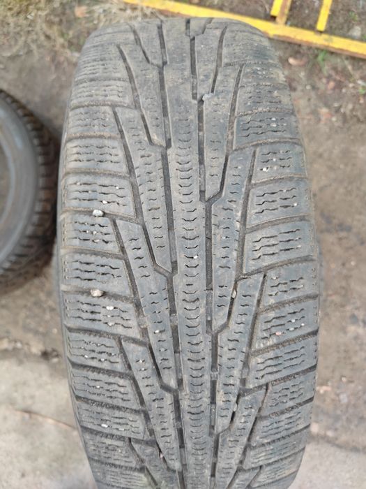 Шины 195/65/15 Nokian Hakkapelitta R