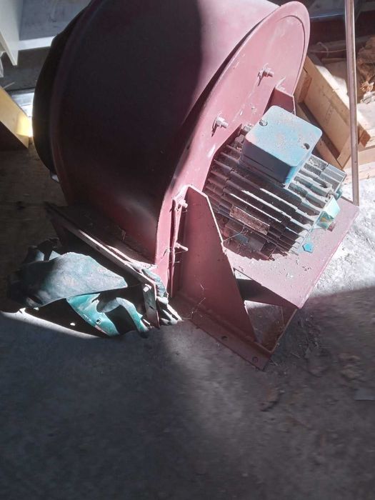 Мощная вытяжка улитка. Вентиляционная улитка с мотором.