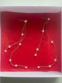 Lilou Kolczyki wiszące z perłami