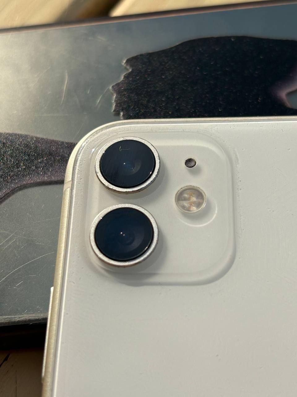 Продам Iphone 11