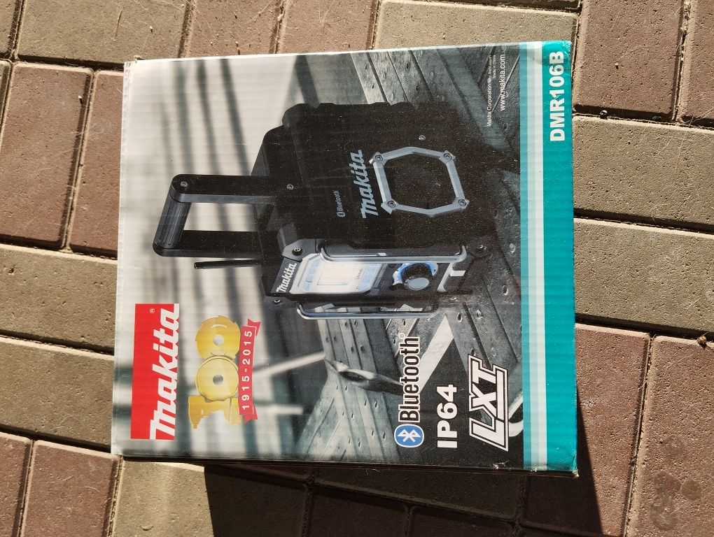 Makita DMR Radio opakowanie