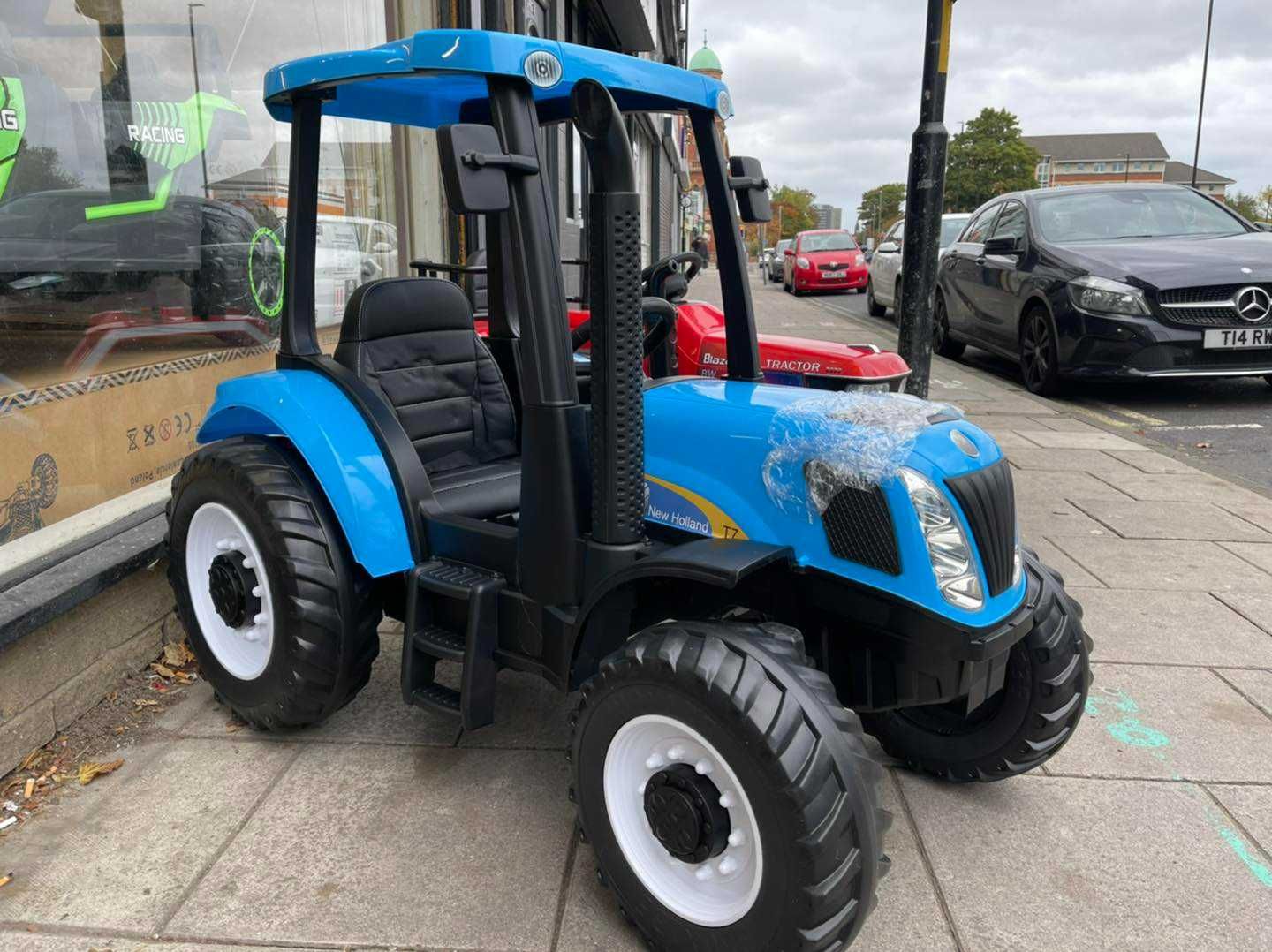 TRAKTOR XXL New holland 24V silniki 2x200W auto na akumulator