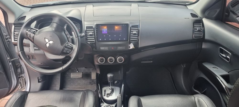 Продам Mitsubishi Outlander XL