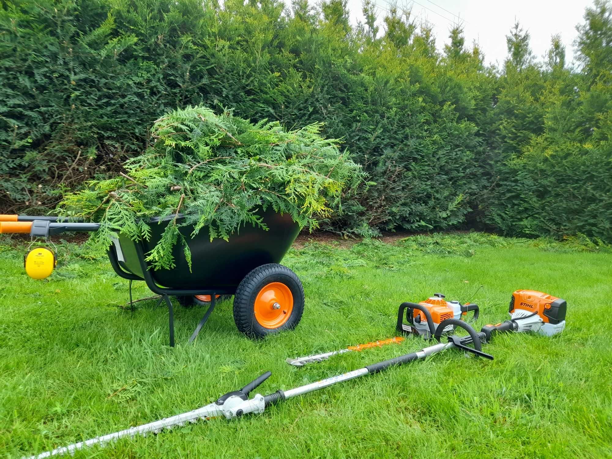 Pielęgnacja ogrodów i zieleni. Koszenie trawy, cięcia drzew i krzewów