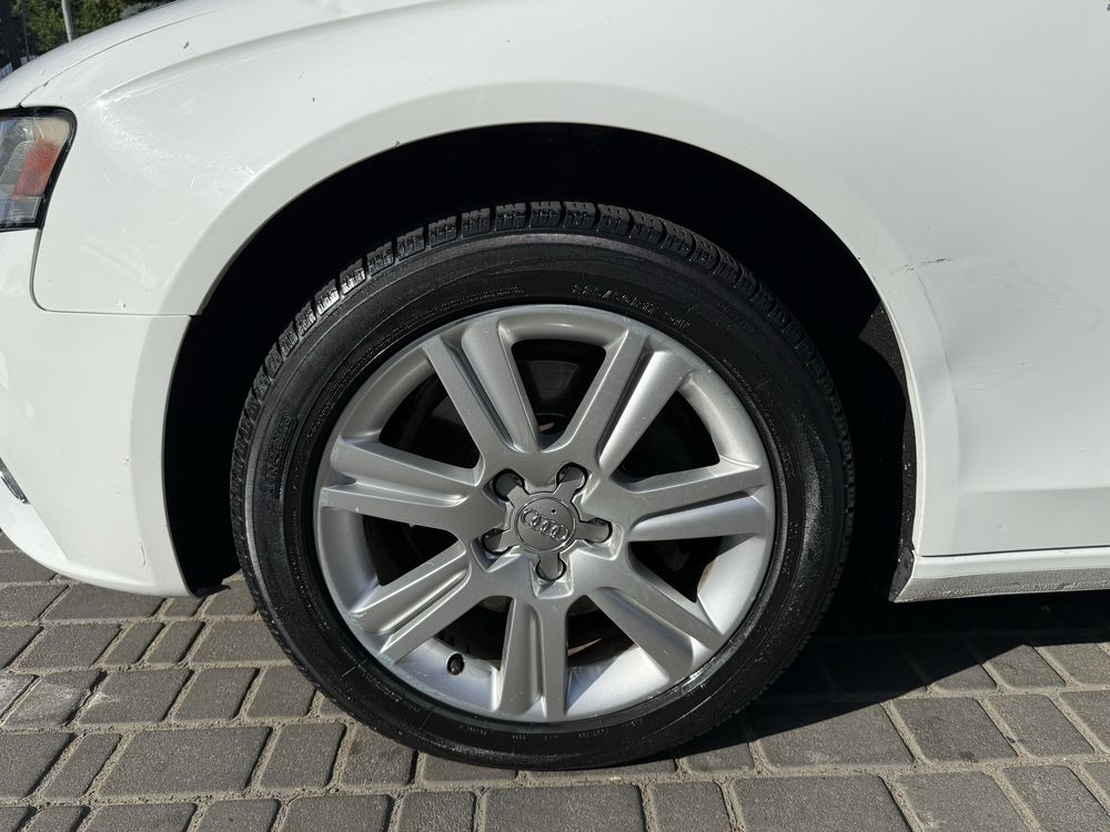 Audi A4 2009 атомобиль после прилета
