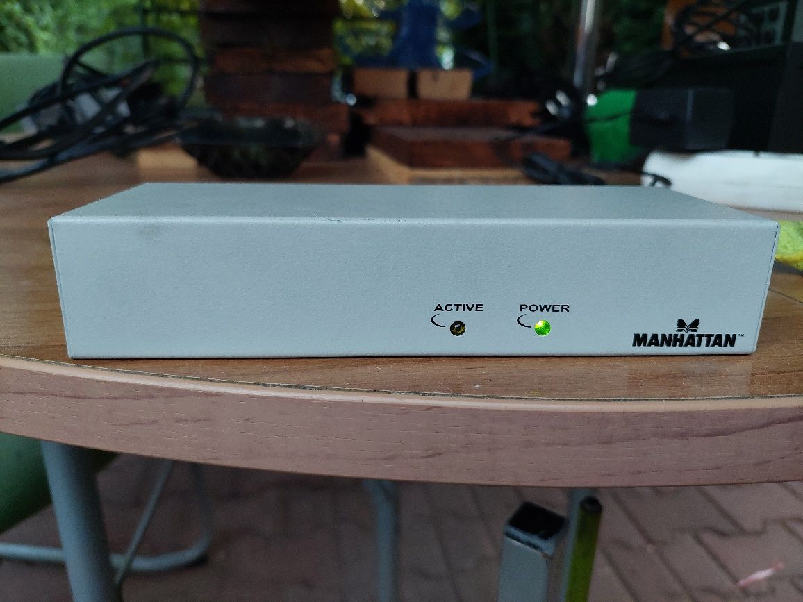 Rozdzielacz / Splitter Manhattan T-MSV108WS14 VGA 1/8