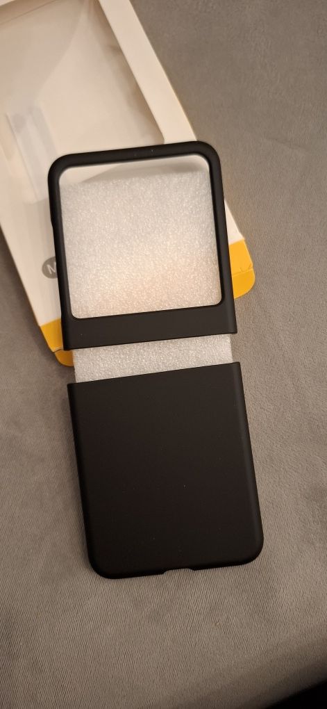 Nowe etui Moto Razr 50
