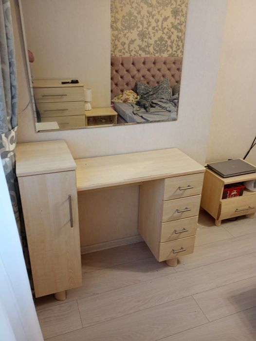 Продам спаленный гарнитур без кровати, кухонный угол. Одесса. Б/у