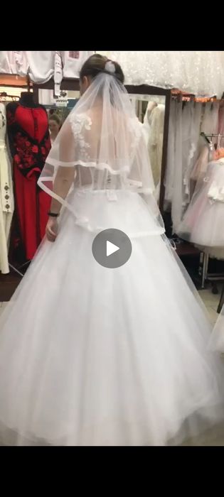 Продам весільну сукню 48 розмір , нова 8000 тис грн