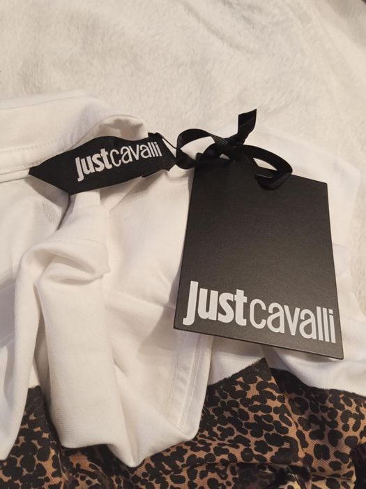 Roberto Cavalli – oryginalna koszulka z motywem lampartów

Na sprzedaż