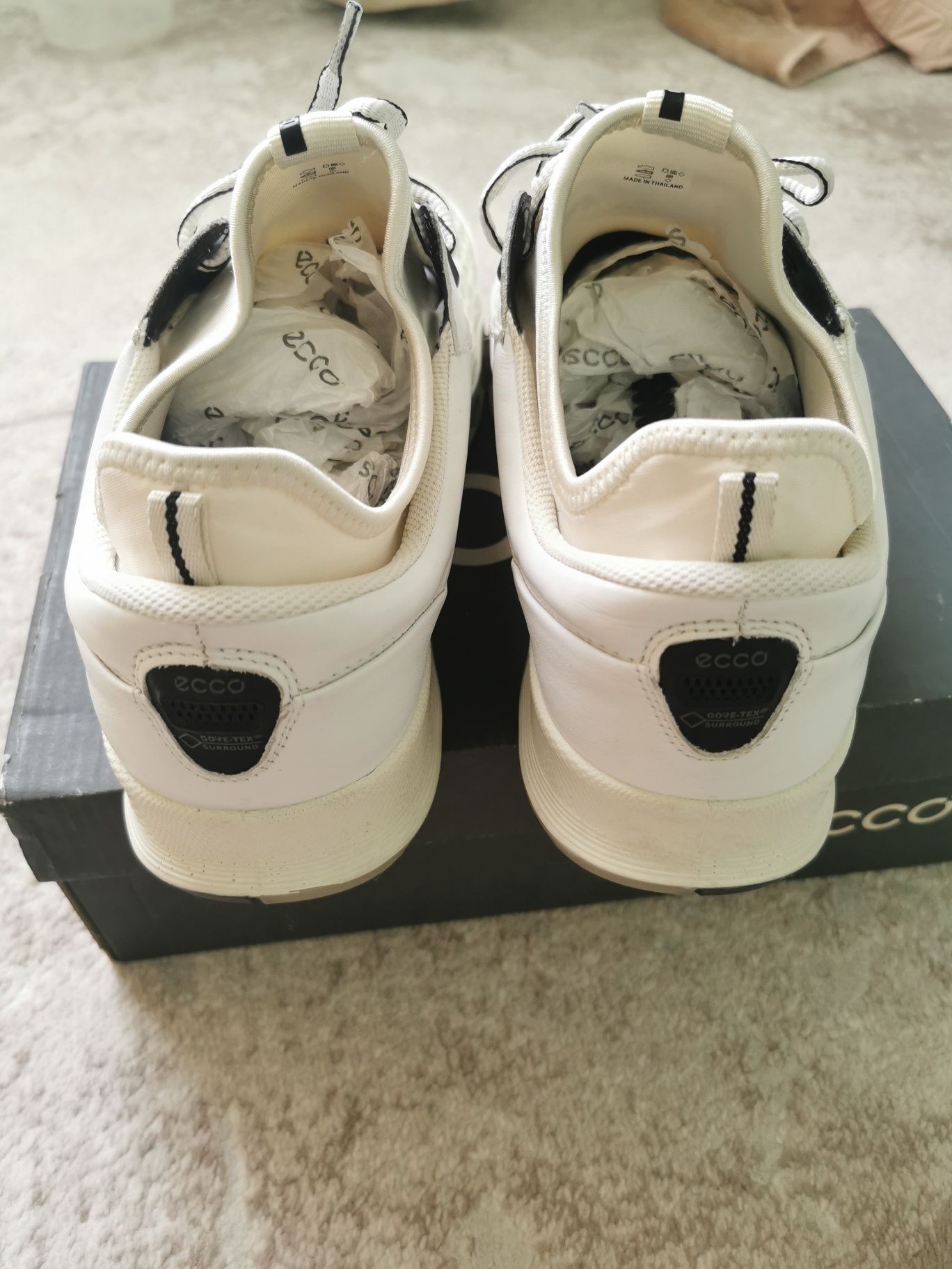 Продам ecco кросівки Ecco