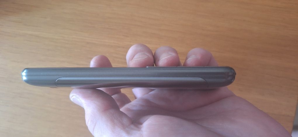 Maxcom MM 244  .