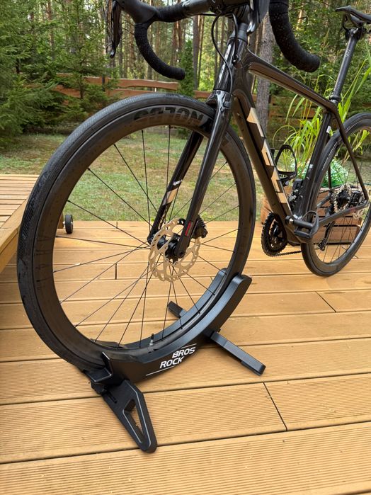 Rower szosowy FELT FR Advanced 105 Di2