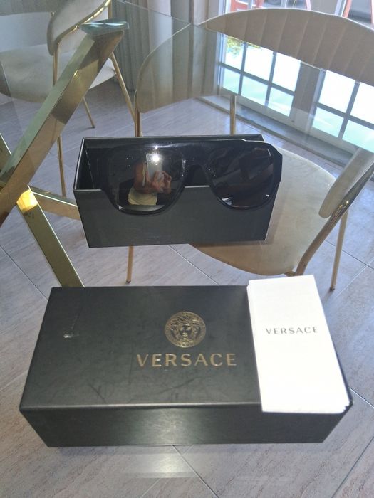 Oculos Versace novos autenticos como podem ver nas fotos. Ver todas as