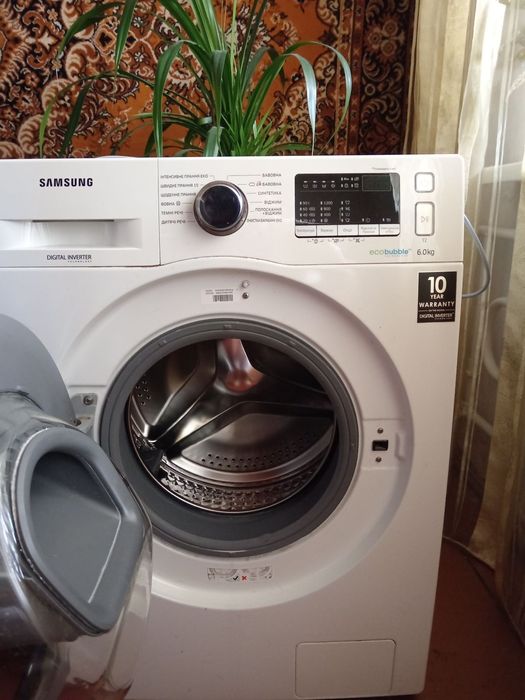 Продам стиральную машинку Samsyng