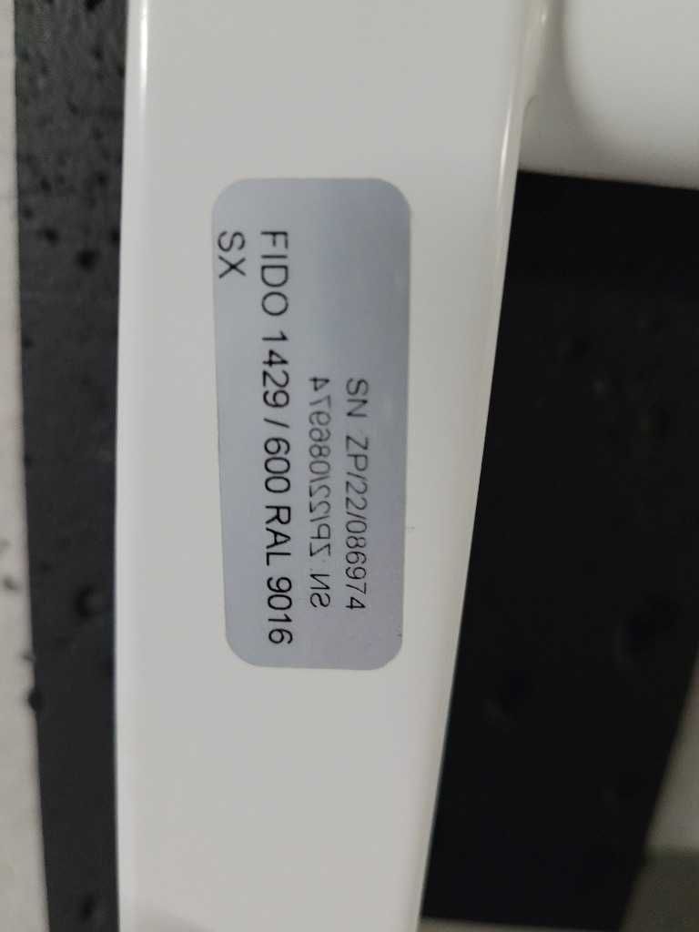 Grzejnik łazienkowy FIDO SX 1429X600 ( moc 755 W ) + zawór + termostat