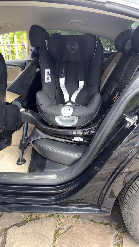 Cybex Sirona Z i-SIZE + база Base Z (Black-Black)