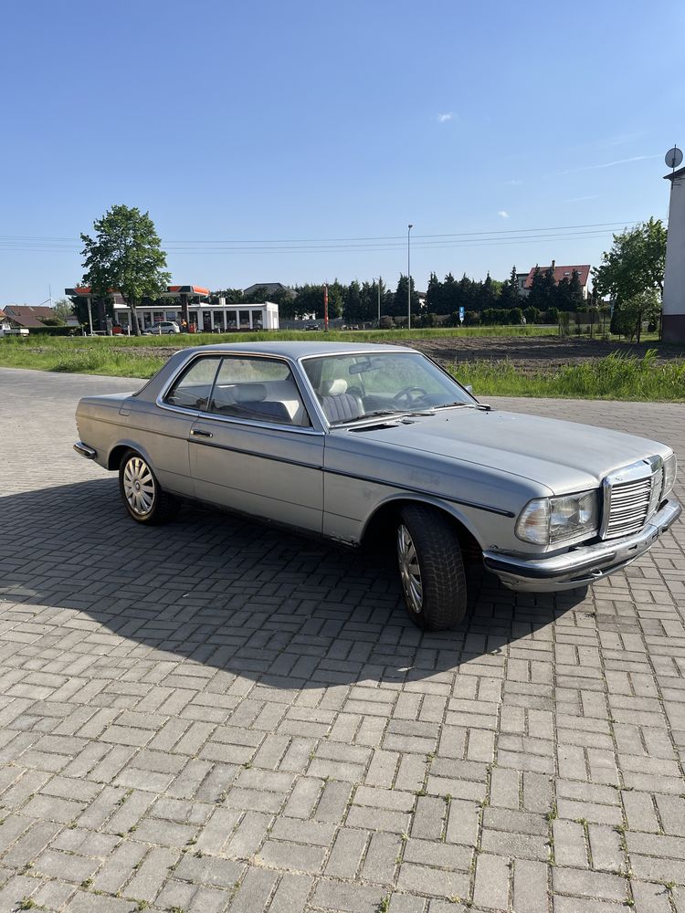 Mercedes W123 Coupe