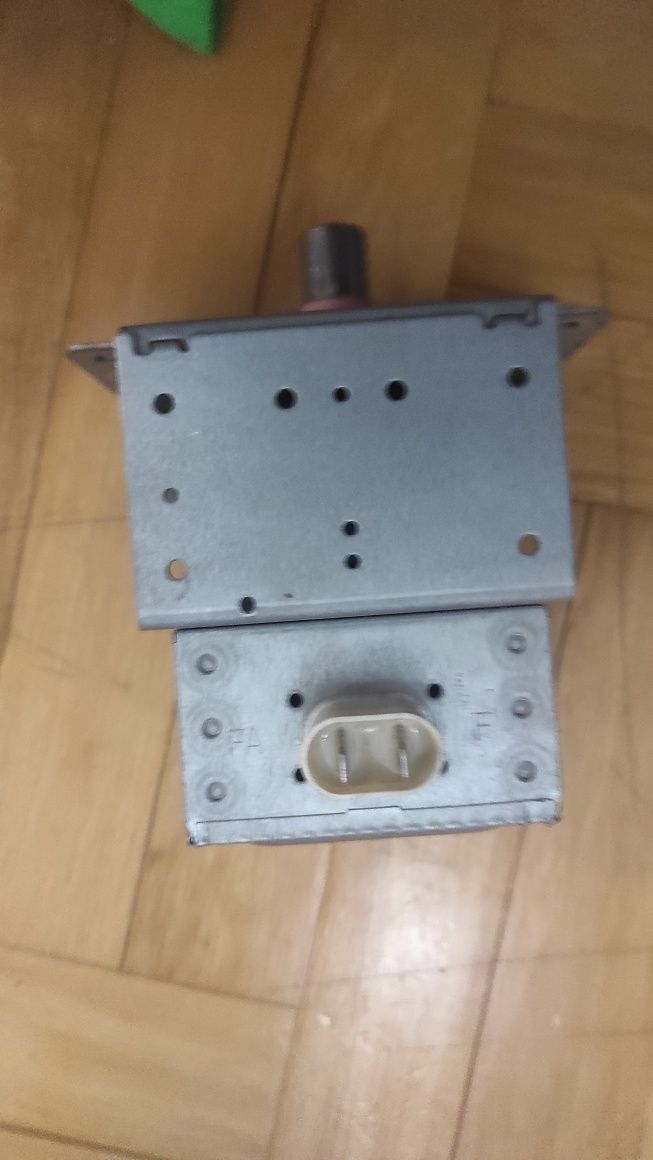 Magneton LG 2M214