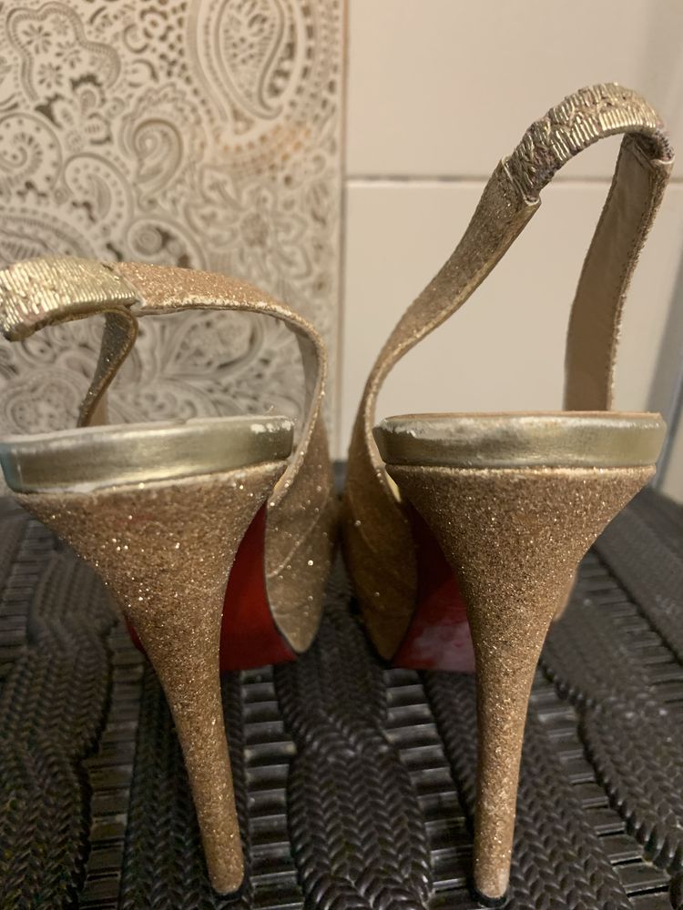 Ботільйони Christian Louboutin