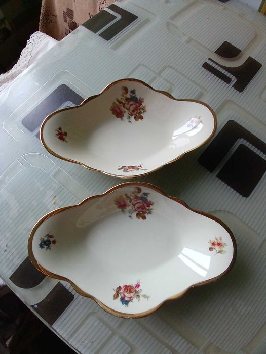 фіалковий набір, овальні блюда та солонки
